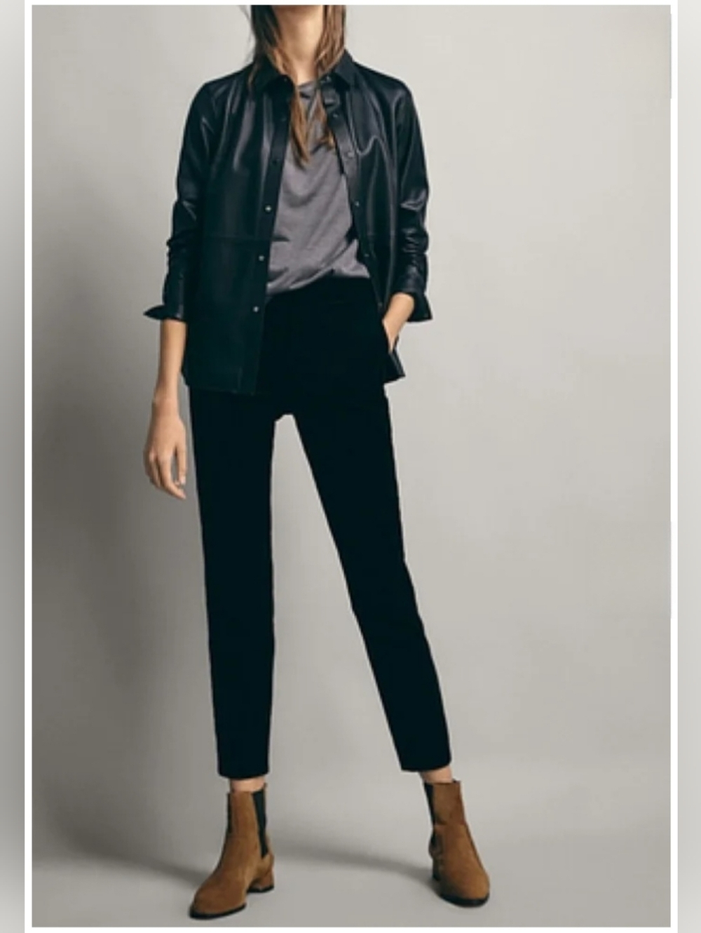 Massimo Dutti Navy Capri Pants with Gold Accent